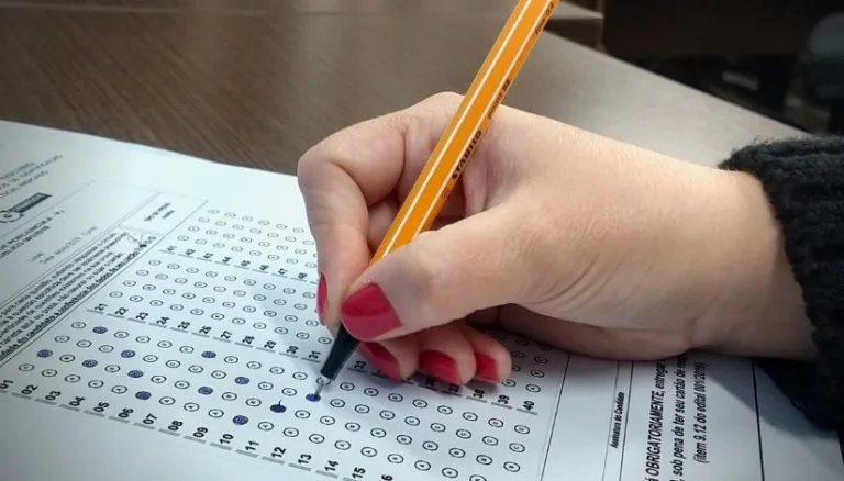 Juiz determina acréscimo de pontos a candidata após banca anular questões para outro cargo