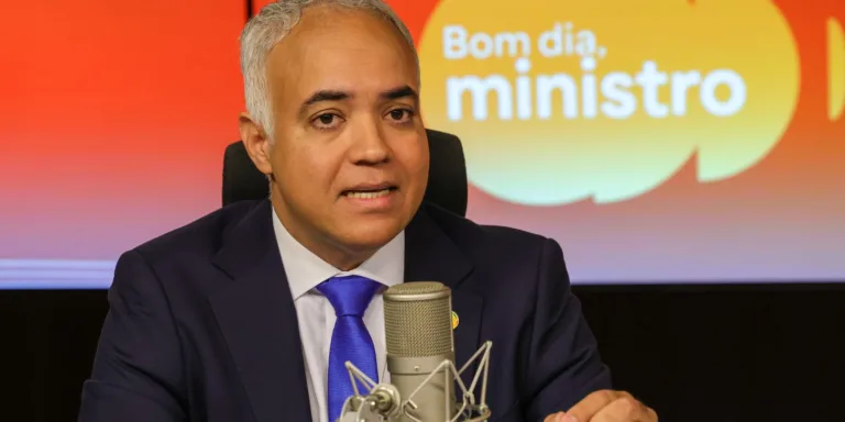 Periferia Viva vai construir ou reformar banheiros para 9 mil famílias