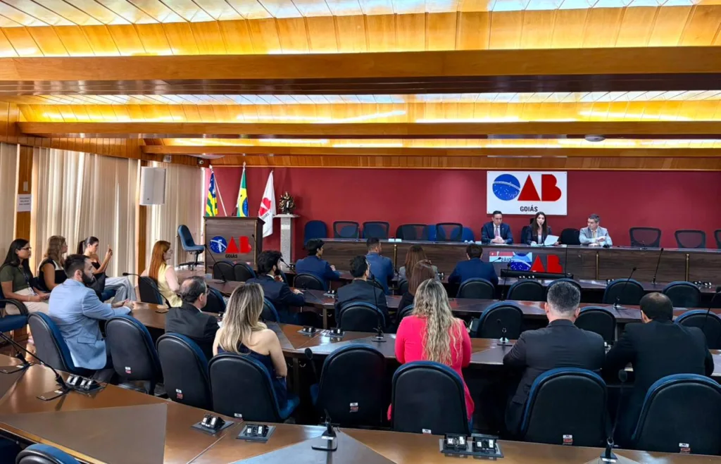 OAB-GO empossa novos diretores de comissões e reforça atuação coletiva da advocacia