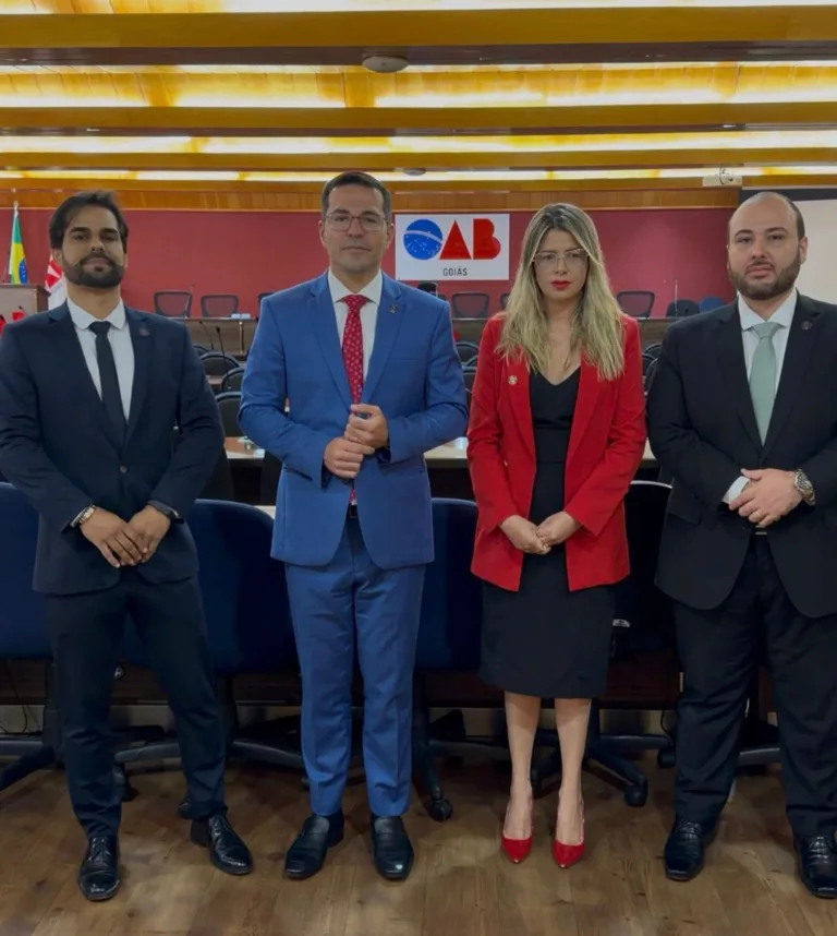 Após novo vídeo e ameaças, OAB-GO obtém liminar para impedir que delegado atue em causa própria contra advogada