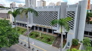 Após atuação da OAB-GO, Polícia Civil transfere delegado que invadiu escritório e prendeu advogada em Cocalzinho de Goiás