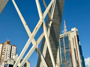 Mabel lança revitalização de monumentos dos viadutos da Av. 85 com as avenidas D e T-63