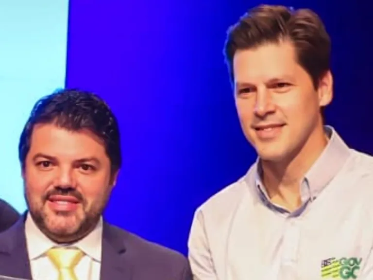 Prefeito Márcio Corrêa declara apoio a Daniel Vilela durante lançamento da obra do Hemocentro Regional de Anápolis ao destacar preparo político e parceria administrativa entre gestões