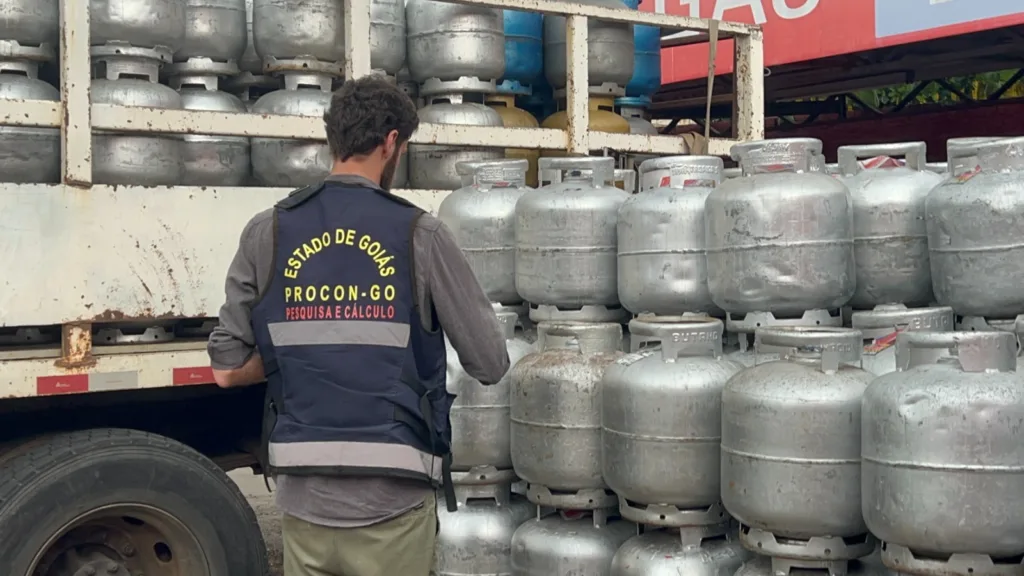 Pesquisa do Procon Goiás identifica variação de até 27% no preço do gás de cozinha