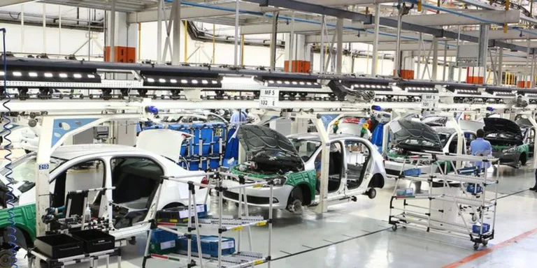 Indústria nacional avança 0,9% em fevereiro