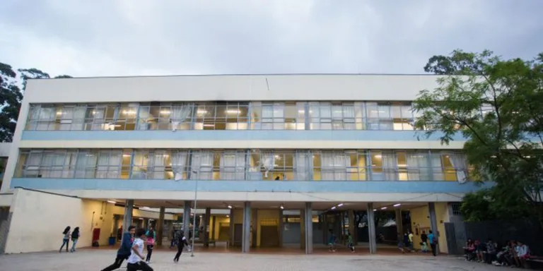 Professores do estado de SP finalizam greve, mas mantêm mobilização