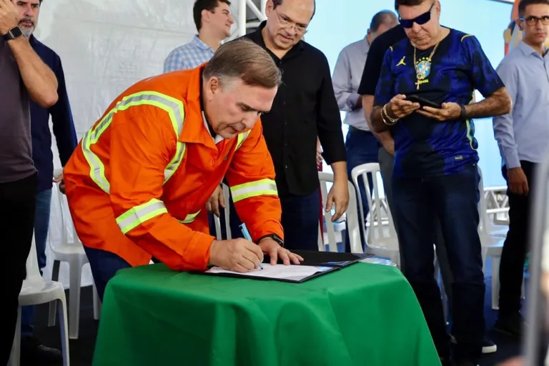 d731f141-9b9e-4835-9a39-bb482832fcd0