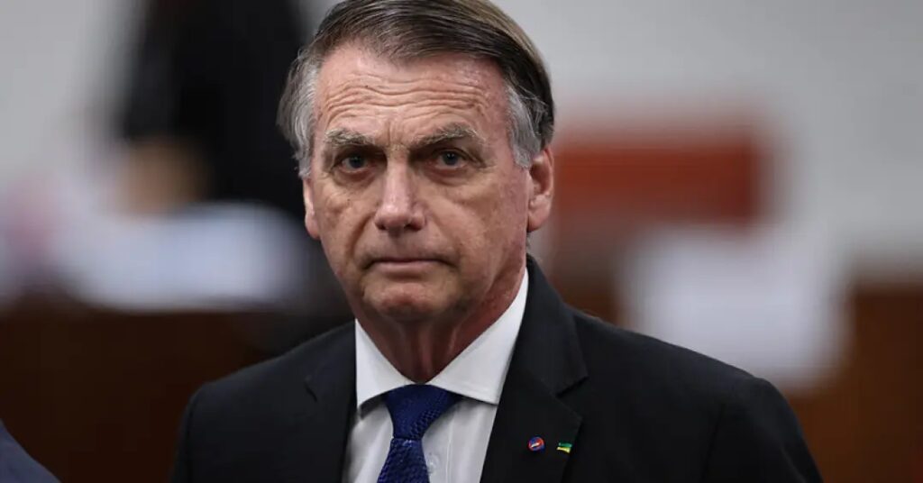 Bolsonaro tem crise nervosa por aliança de Eduardo ao Senado em São Paulo.