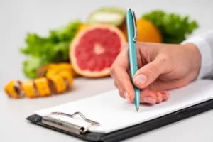 CCJ da Câmara aprova proposta que obriga planos de saúde a cobrir exames pedidos por nutricionistas