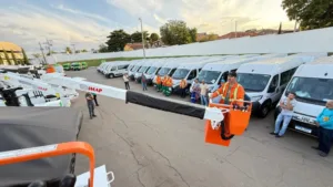 Comurg recebe caminhões com tecnologia inédita para poda de árvores