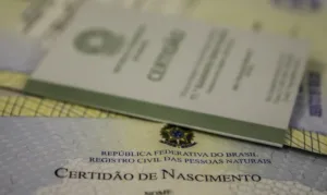 Filha de imigrantes cubanos garante na Justiça o direito ao registro tardio de nascimento