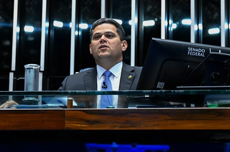 Presidente do Senado, Davi Alcolumbre promulga, nesta sexta-feira, a Lei da Dosimetria