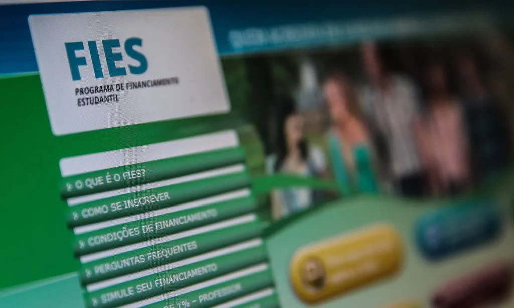 Programa Desenrola Fies prevê desconto de até 99% das dívidas; confira regras