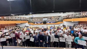 Garis da Comurg recebem homenagem da Câmara Municipal de Goiânia