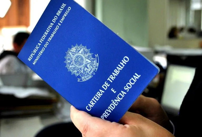 Juíza concede liminar em 24 horas e manda Prefeitura de Goiânia analisar pedido parado há 10 anos