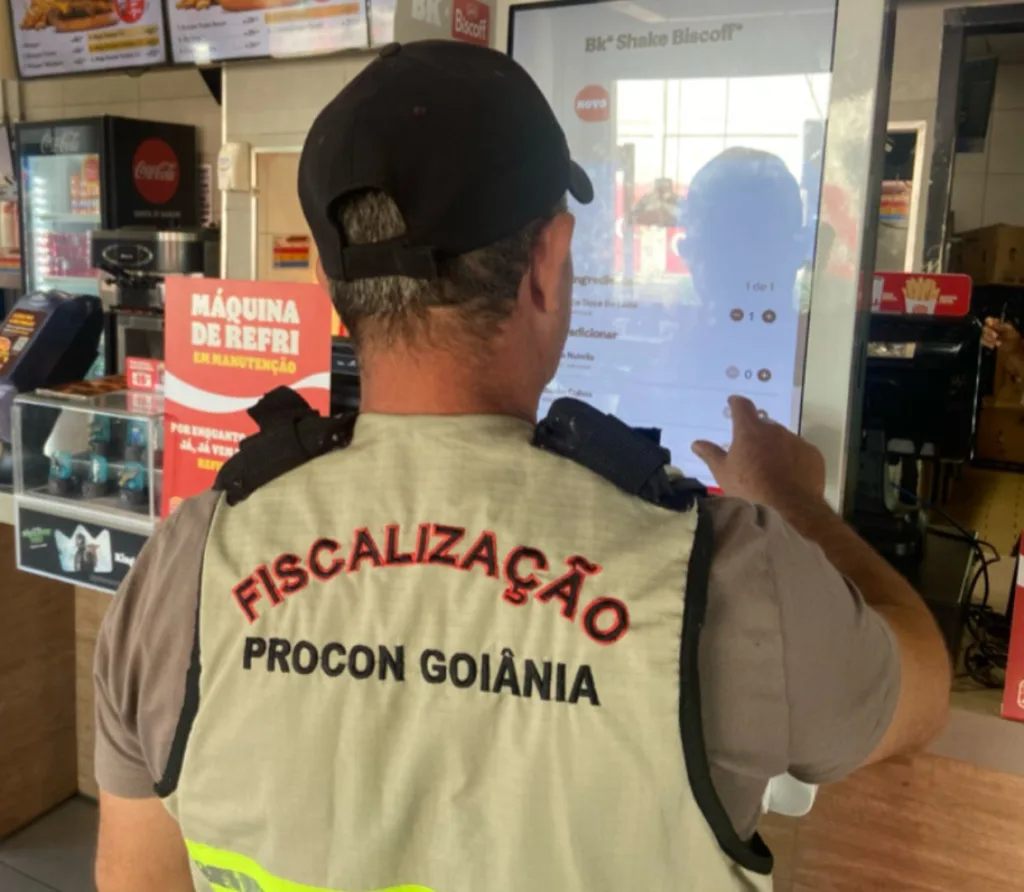 Procon Goiânia autua estabelecimento por publicidade enganosa após denúncia de consumidor