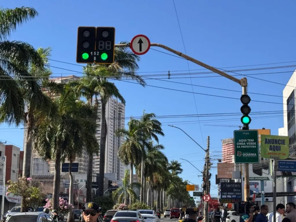 Onda Verde melhora o ritmo do trânsito em Goiânia