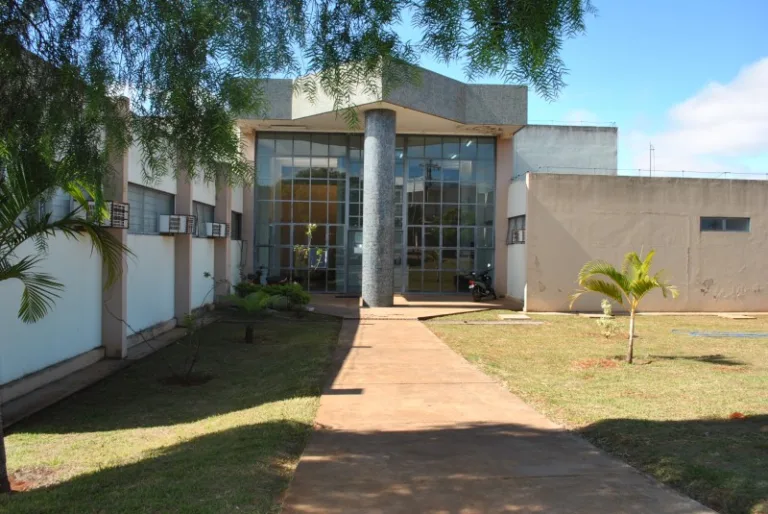 Família consegue na Justiça liberação do corpo de bebê sem registro civil em Anápolis