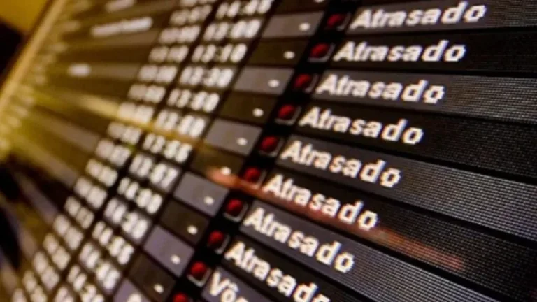 Latam deverá indenizar odontóloga impedida de atender pacientes devido a atraso em retorno de viagem