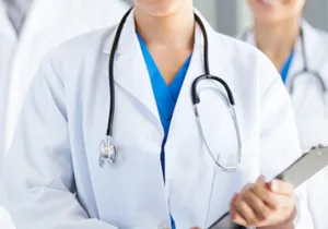 Juiz determina convocação imediata de médica que não foi chamada para etapa do Mais Médicos