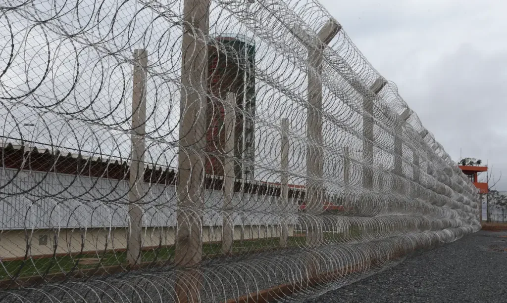 Sancionada lei que endurece pena a condenados por morte de policiais no exercício da função