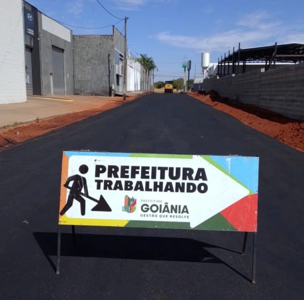 Prefeitura de Goiânia leva pavimentação asfáltica a ruas do Parque Oeste Industrial