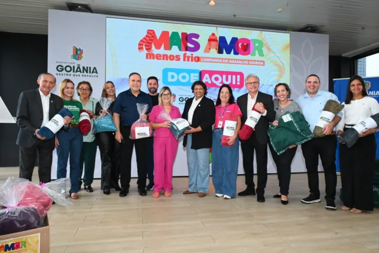 Prefeito Sandro Mabel lança campanha do agasalho 2026 com meta de doar 60 mil cobertores