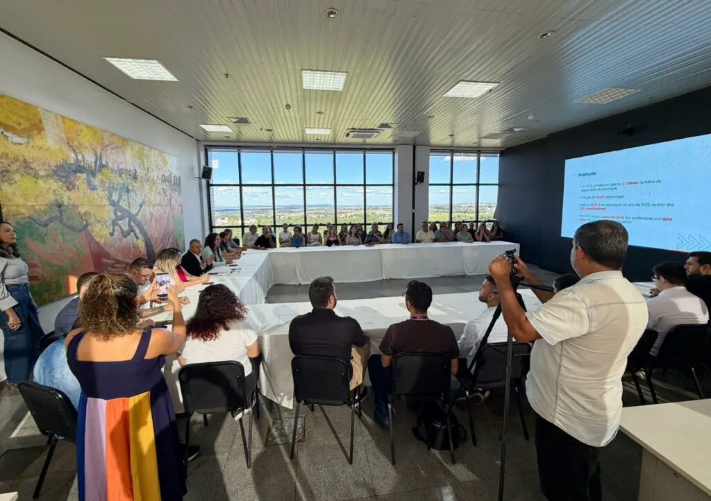 Prefeitura de Goiânia transforma educação com valorização de profissionais e investimentos recordes