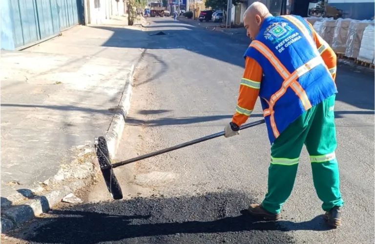 Prefeitura de Goiânia avança na recuperação viária e realiza mais de 114 mil serviços de tapa-buraco