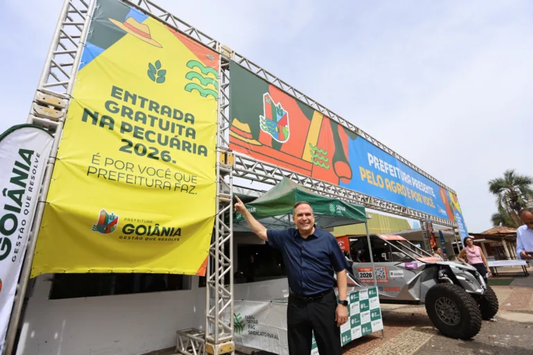 Mabel entrega 5 toneladas de alimentos arrecadados na Pecuária a instituições sociais