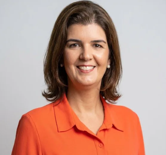 Carolina Castro palestra sobre advocacia na mediação na ESA-GO, Goiânia.