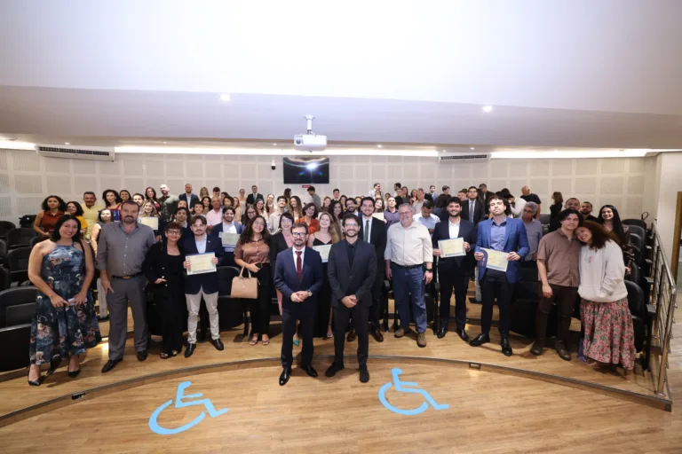ESA-GO entrega certificados da Especialização em Direito Público realizada em parceria com a UFG