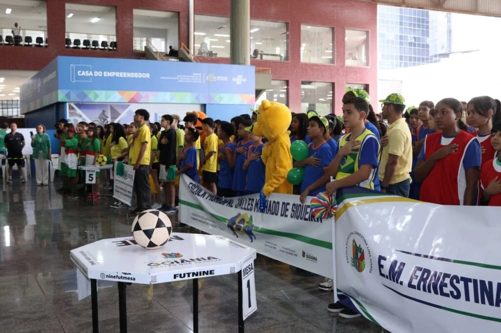 Torneio de Futmesa reúne 250 estudantes no Paço Municipal de Goiânia