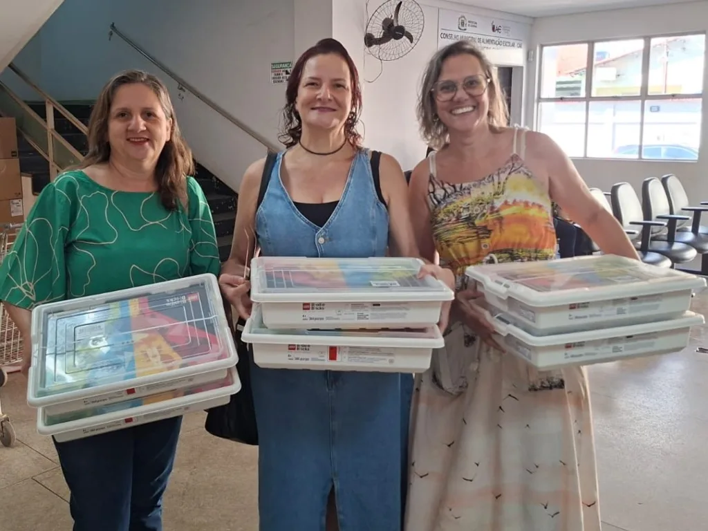 Professores da rede municipal de Goiânia participam de formação nacional sobre uso do LEGO Braille Bricks