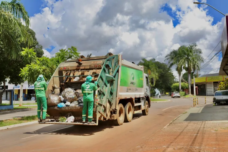 Operação Goiânia Mais Bonita retira 2,5 mil toneladas de entulho em cinco bairros da capital
