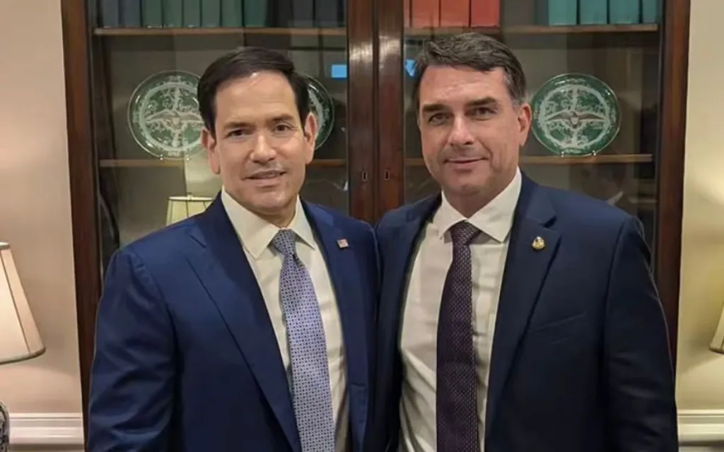 Marco Rubio respondeu à carta enviada por Flávio Bolsonaro sobre tarifas comerciais e relações entre Brasil e Estados Unidos
