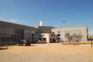 Júri absolve mulher acusada de matar companheiro após meses de violência doméstica