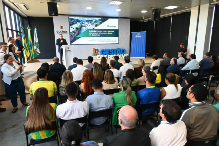 Prefeito Sandro Mabel anuncia primeira grande obra de contenção de alagamentos na bacia do Córrego Botafogo