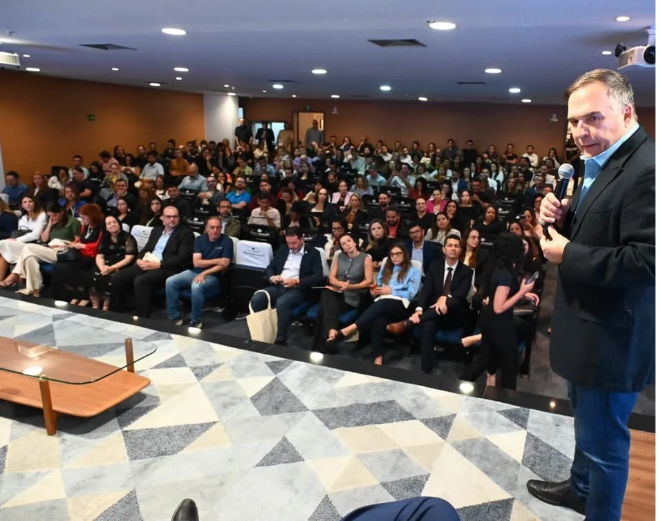 Prefeito Sandro Mabel abre o Conecta – Licitar para aperfeiçoar servidores na Nova Lei de Licitações