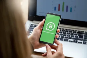 Facebook terá de restabelecer WhatsApp Business com preservação de mensagens e históricos