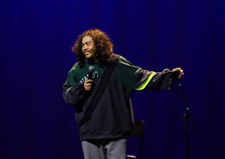 Whindersson Nunes apresenta novo show de humor em Anápolis