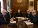 Advogado Danúbio Cardoso Remy debate constitucionalismo na UBA, Argentina