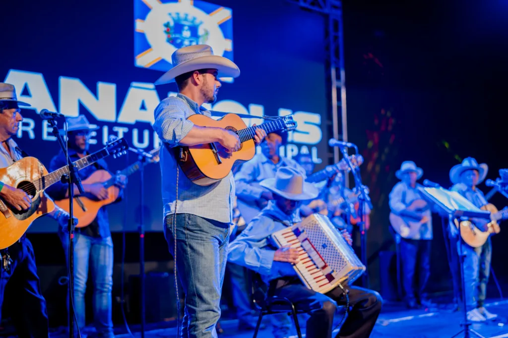 Anápolis recebe Orquestra de Violeiros em espetáculo de sertanejo raiz