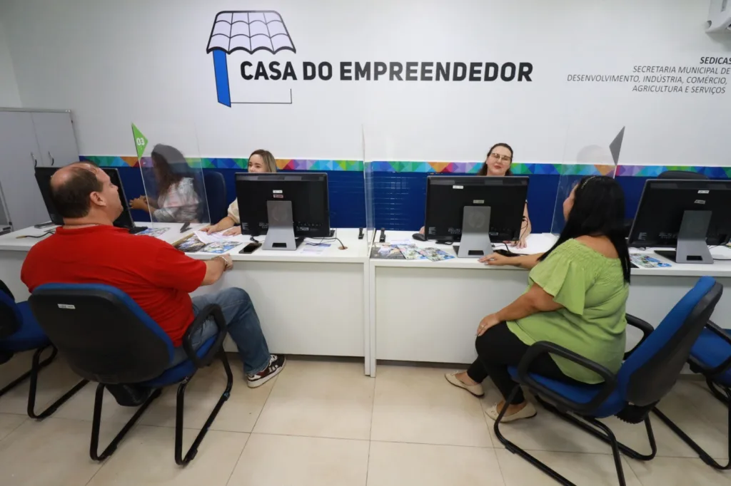 Prefeitura de Goiânia orienta sobre novo CNPJ e formaliza mais de 500 pequenos negócios em julho