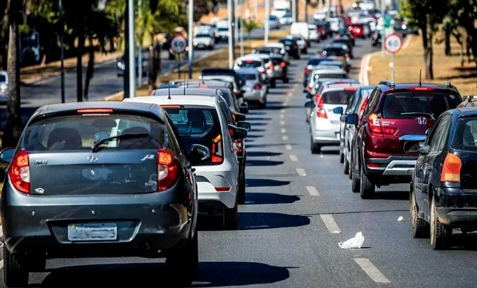 CCJ da Câmara aprova PEC que muda cálculo do IPVA para considerar peso do veículo