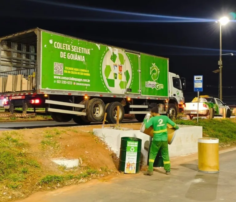 Prefeitura intensifica limpeza e manutenção na Rodovia dos Romeiros durante a Romaria do Divino Pai Eterno