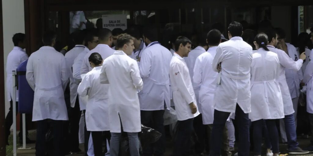 Enare: inscrição para residência médica com pré-requisito segue até 4ª