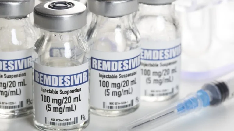 Mesmo em plano antigo, Ipasgo deve reembolsar medicamento negado a idosa em UTI