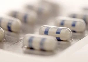 Ipasgo Saúde deve fornecer medicamento a idoso com câncer de próstata metastático
