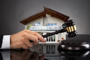 Liminar mantém morador em imóvel vendido após leilão sem intimação pessoal do devedor em Itaberaí